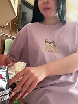 AlishaPrettyBlade online show from February 2025 09:22:02 AM