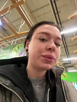 Snapshot of AlishaPrettyBlade chatting on March 2026 09:04:01 AM AlishaPrettyBlade online show from March 2026 09:04:01 AM