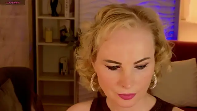 Snapshot of Sandra_Kind chatting on April 2026 05:40:01 AM Sandra Kind online show from April 2026 05:40:01 AM