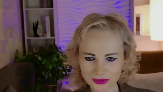 Snapshot of Sandra_Kind chatting on May 2026 05:35:01 AM Sandra Kind online show from May 2026 05:35:01 AM