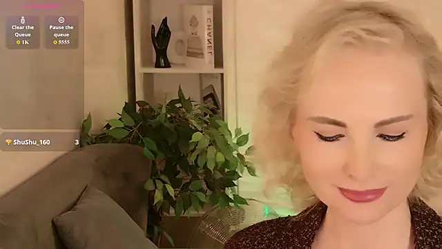 Snapshot of Sandra_Kind chatting on May 2026 05:48:02 AM Sandra Kind online show from May 2026 05:48:02 AM