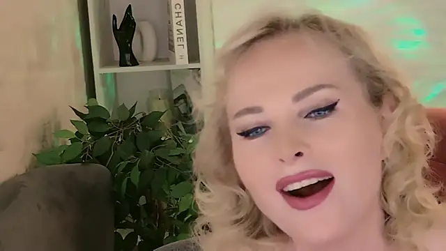 Snapshot of Sandra_Kind chatting on July 2026 05:24:01 AM Sandra Kind online show from July 2026 05:24:01 AM