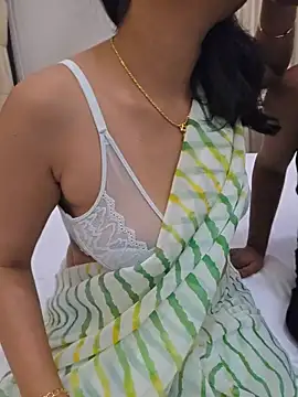 RealcoupleP online show from July 2026 05:09:02 PM