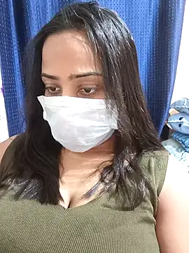 Snapshot of COZY_ROZI chatting on October 2025 03:45:01 PM COZY ROZI online show from October 2025 03:45:01 PM