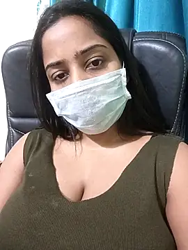 Snapshot of COZY_ROZI chatting on October 2025 05:42:01 PM COZY ROZI online show from October 2025 05:42:01 PM