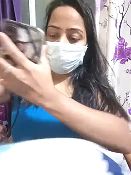 Snapshot of COZY_ROZI chatting on November 2025 04:17:01 PM COZY ROZI online show from November 2025 04:17:01 PM