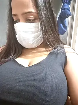 Snapshot of COZY_ROZI chatting on December 2025 04:56:01 PM COZY ROZI online show from December 2025 04:56:01 PM