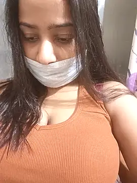 Snapshot of COZY_ROZI chatting on December 2025 03:50:01 PM COZY ROZI online show from December 2025 03:50:01 PM