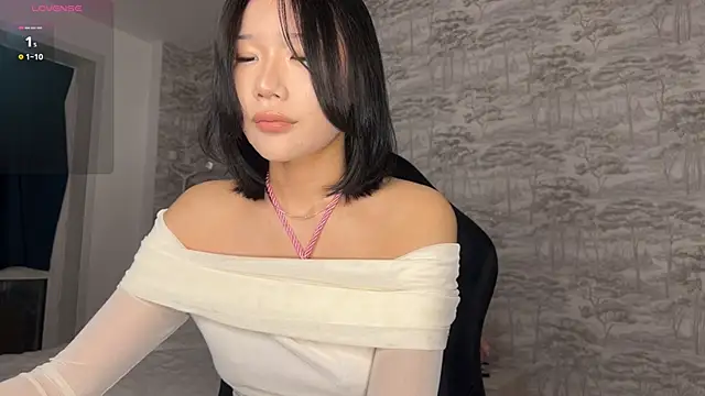 Asian Vi online show from May 2026 08:39:01 PM