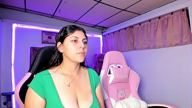 Cristal Smith20 online show from May 2026 11:30:02 AM