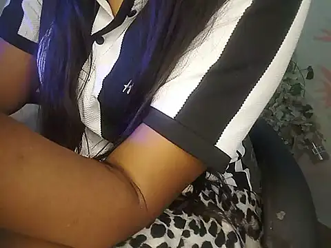 Snapshot of GOLDEN-BEAUTY chatting on March 2025 08:28:02 AM GOLDEN-BEAUTY online show from March 2025 08:28:02 AM