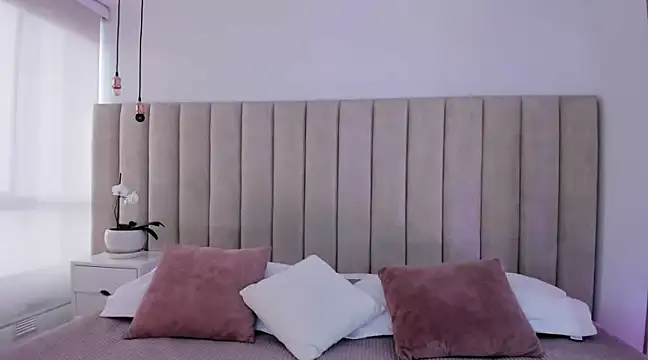 Snapshot of miss_martiina chatting on March 2025 10:09:02 PM miss martiina online show from March 2025 10:09:02 PM