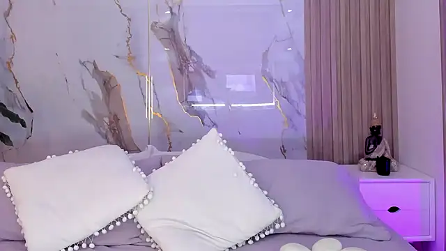 Snapshot of miss_martiina chatting on January 2026 04:04:02 AM miss martiina online show from January 2026 04:04:02 AM