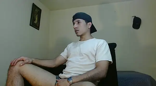 Snapshot of AngelHil chatting on February 2025 10:42:02 PM AngelHil online show from February 2025 10:42:02 PM