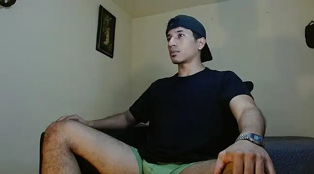 Snapshot of AngelHil chatting on February 2025 02:42:01 AM AngelHil online show from February 2025 02:42:01 AM