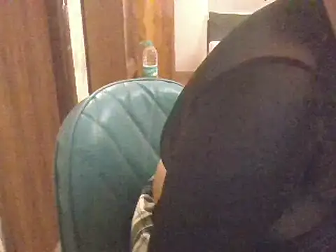 Snapshot of okbent chatting on February 2025 02:55:02 PM okbent online show from February 2025 02:55:02 PM