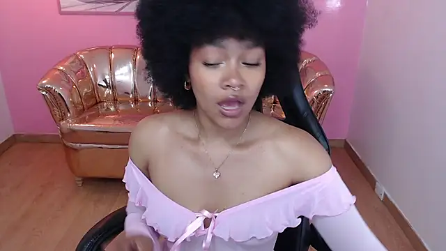 Snapshot of catalina25_t chatting on November 2025 07:48:02 PM catalina25 t online show from November 2025 07:48:02 PM