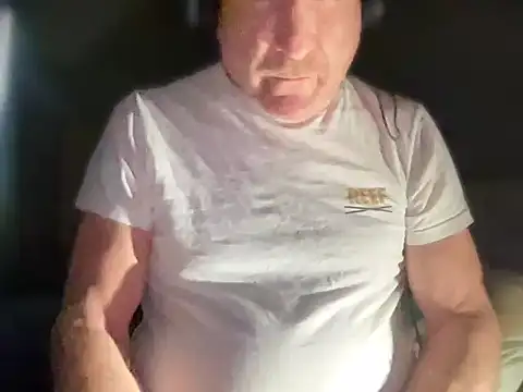 DominantDong online show from April 2026 02:33:01 PM