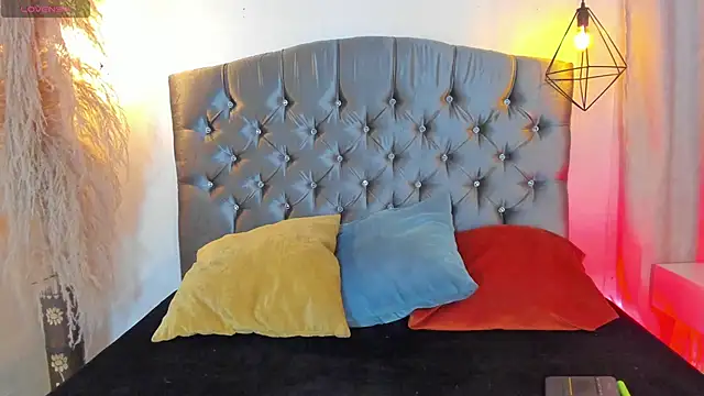 iiangel  online show from October 2025 03:18:02 AM