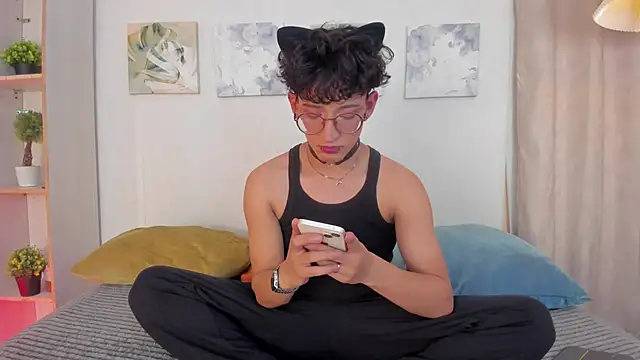 iiangel  online show from February 2026 04:42:02 AM