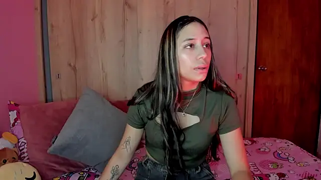 Snapshot of TANIA_06 chatting on June 2026 08:03:01 PM TANIA 06 online show from June 2026 08:03:01 PM