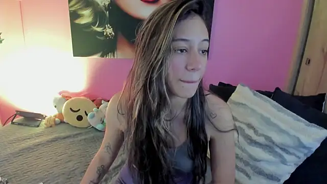 Snapshot of TANIA_06 chatting on July 2026 01:17:01 PM TANIA 06 online show from July 2026 01:17:01 PM