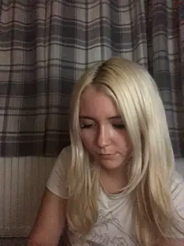 Blondie Sofia Essexbabe online show from September 2025 11:43:01 PM