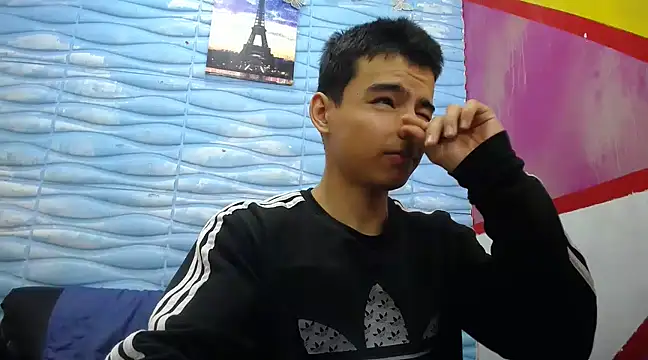 seigfried0 online show from February 2025 07:17:02 PM