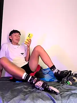 Snapshot of Andres_Sebas chatting on February 2025 11:26:02 PM Andres Sebas online show from February 2025 11:26:02 PM