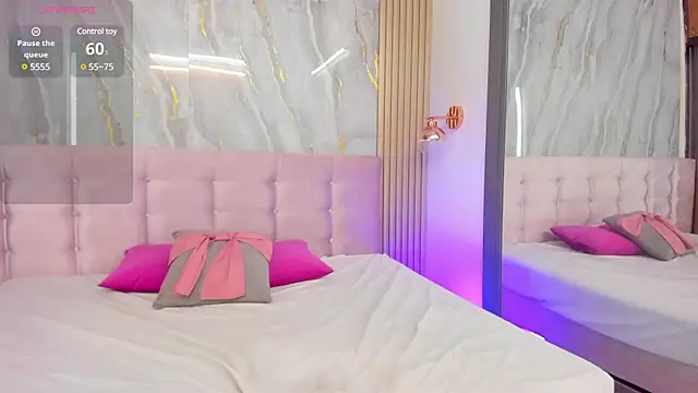 SalomeeHills online show from March 2025 05:04:01 PM