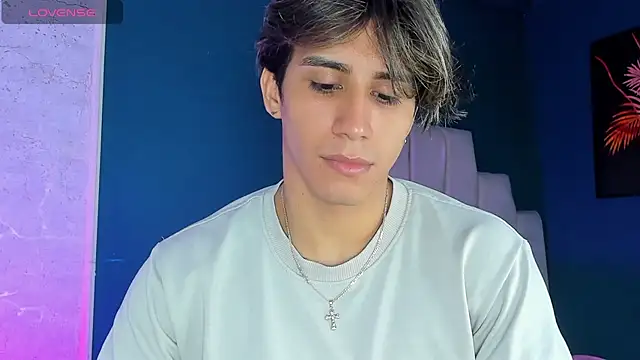 Allex Cano online show from October 2025 02:54:02 AM