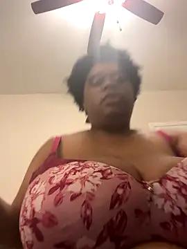 Snapshot of Deshay30 chatting on December 2025 12:17:01 AM Deshay30 online show from December 2025 12:17:01 AM