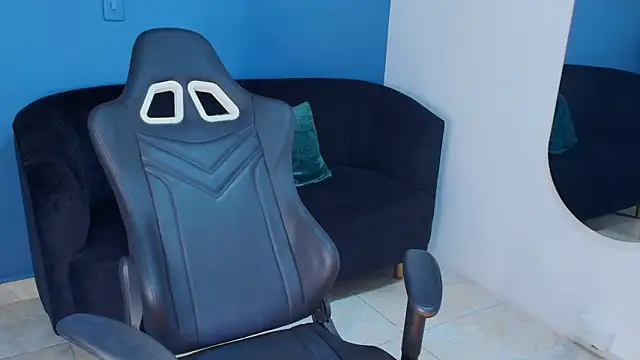 Zamira Taylor online show from November 2025 03:28:01 AM