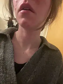 Snapshot of Hildas chatting on February 2026 10:52:01 AM Hildas online show from February 2026 10:52:01 AM