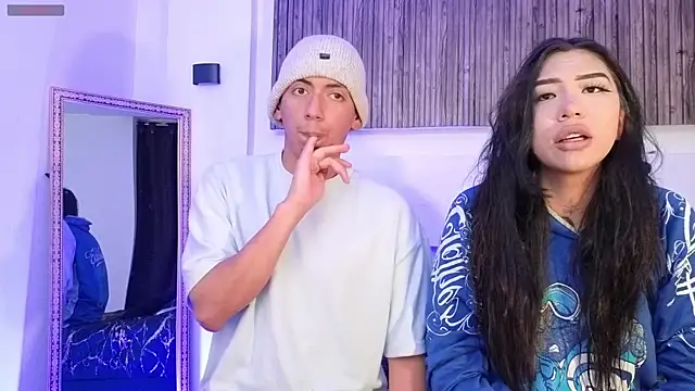 Snapshot of aron_and_paula chatting on September 2025 04:17:01 AM aron and paula online show from September 2025 04:17:01 AM