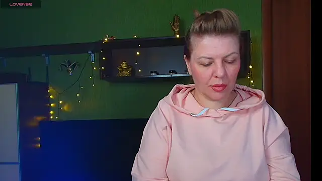 VeronikawGold online show from April 2026 08:00:02 PM