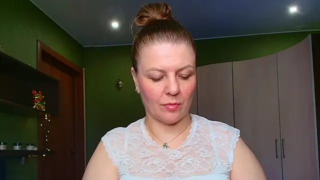 VeronikawGold online show from May 2026 03:28:02 PM