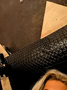 Snapshot of Glory_Max chatting on February 2026 09:22:01 PM Glory Max online show from February 2026 09:22:01 PM