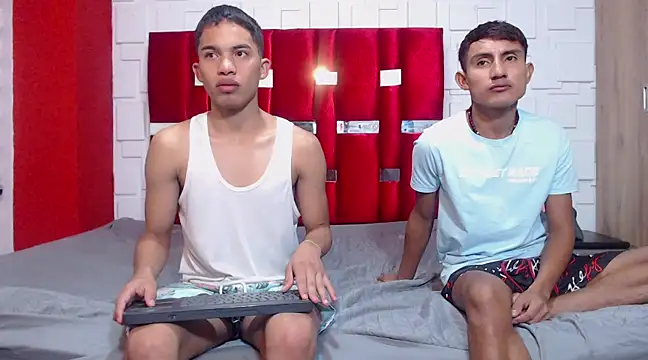 Bayron005 online show from February 2025 12:29:02 PM