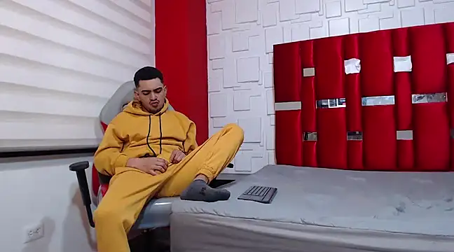 Bayron005 online show from March 2025 01:27:02 PM