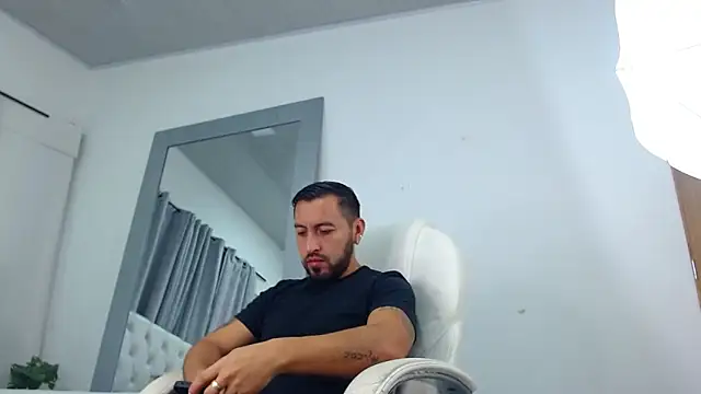 sebastian colle online show from March 2025 12:16:01 PM