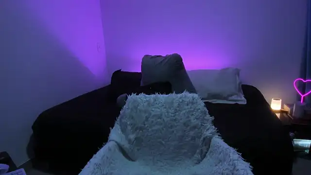 Snapshot of _lucianapalmer chatting on November 2025 03:12:02 PM lucianapalmer online show from November 2025 03:12:02 PM