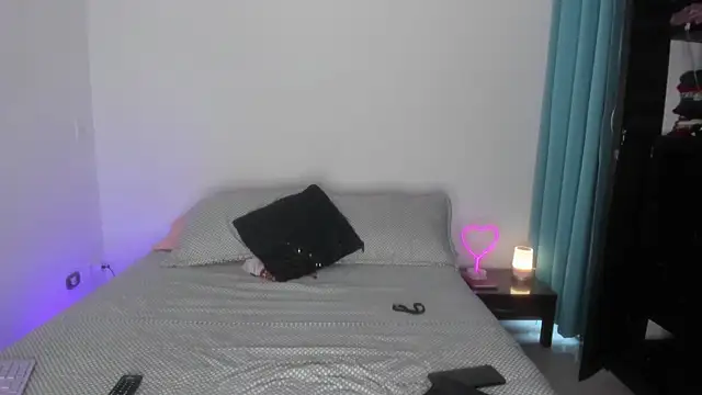 Snapshot of _lucianapalmer chatting on February 2026 02:17:02 PM lucianapalmer online show from February 2026 02:17:02 PM