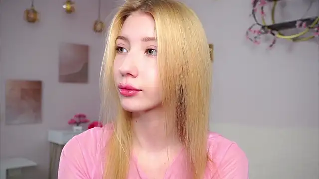 Snapshot of SunnivaCovil chatting on March 2026 02:57:01 PM SunnivaCovil online show from March 2026 02:57:01 PM