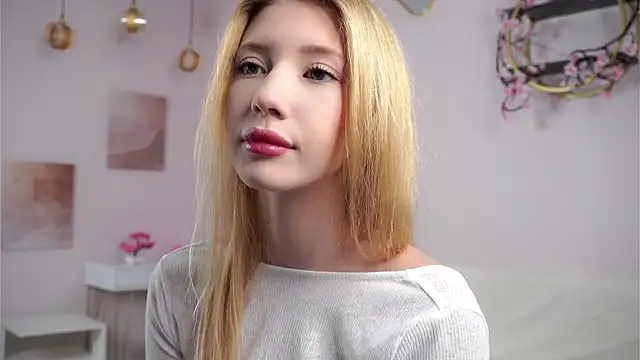 Snapshot of SunnivaCovil chatting on March 2026 02:34:01 PM SunnivaCovil online show from March 2026 02:34:01 PM