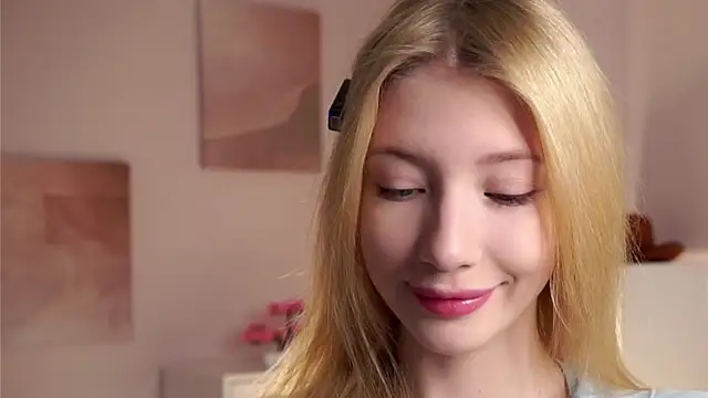 Snapshot of SunnivaCovil chatting on March 2026 02:51:01 PM SunnivaCovil online show from March 2026 02:51:01 PM