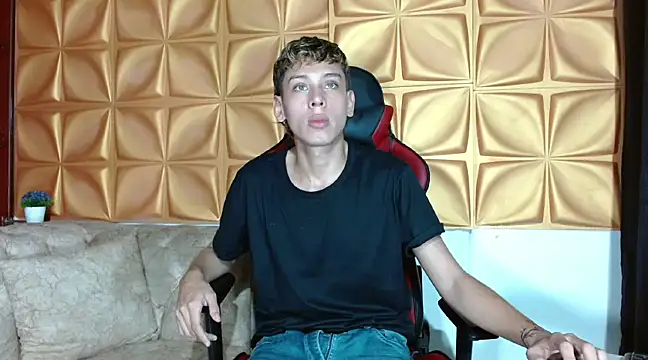 Snapshot of Noahoconor chatting on February 2025 10:48:02 PM Noahoconor online show from February 2025 10:48:02 PM