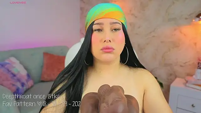 Snapshot of Leaa_Cox chatting on December 2025 03:12:01 AM Leaa Cox online show from December 2025 03:12:01 AM