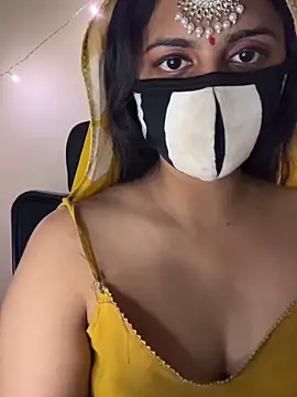 Dishasarmaa05 online show from April 2026 02:38:01 PM