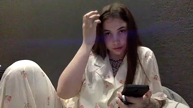Snapshot of bysinka18 chatting on April 2026 05:12:02 PM bysinka18 online show from April 2026 05:12:02 PM